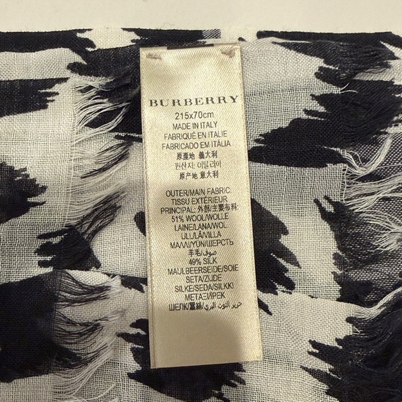 Burberry scarf